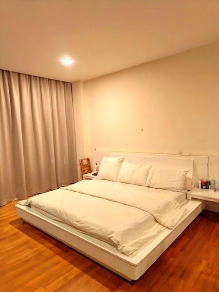 Hoover Park, Chun Tin Road, Clementi Park / Upper Bukit Timah, 6 Bedrooms, 4,500 sqft, Terraced House For Sale, by Feona Koh, 500258342 - Bedroom - PropertyGuru.com.sg