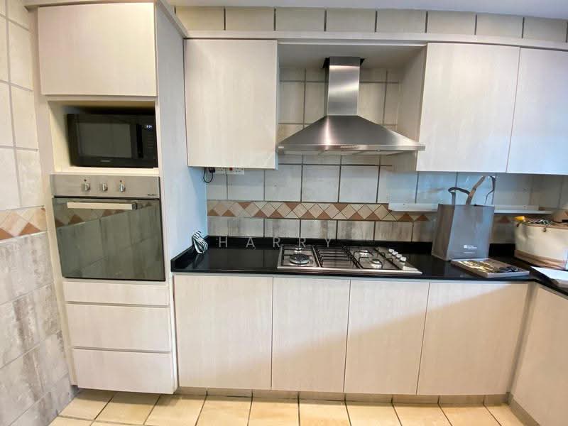 Gentle Villas, Gentle Drive, Newton / Novena, 5 Bedrooms, 2,900 sqft, Detached House For Sale, by Harry Yap, 500258345 - Kitchen - PropertyGuru.com.sg