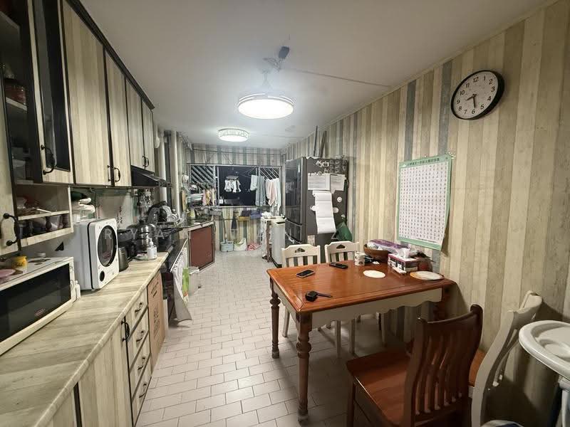 542 Bedok North Street 3, 542 Bedok North Street 3, Bedok / Upper East Coast, 2 Bedrooms, 722 sqft, HDB Flat For Sale, by Ryan Tan Zheng Jie, 500258349 - Kitchen - PropertyGuru.com.sg