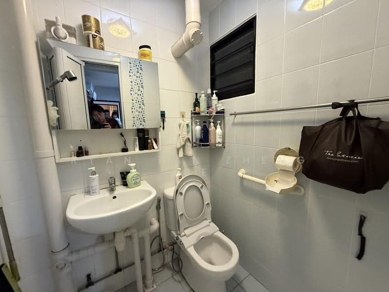 542 Bedok North Street 3, 542 Bedok North Street 3, Bedok / Upper East Coast, 2 Bedrooms, 722 sqft, HDB Flat For Sale, by Ryan Tan Zheng Jie, 500258349 - PropertyGuru.com.sg