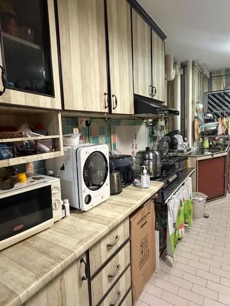 542 Bedok North Street 3, 542 Bedok North Street 3, Bedok / Upper East Coast, 2 Bedrooms, 722 sqft, HDB Flat For Sale, by Ryan Tan Zheng Jie, 500258349 - Kitchen - PropertyGuru.com.sg