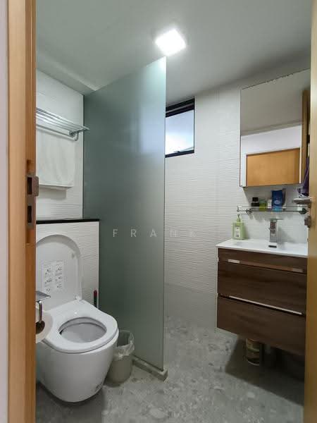 89 Dawson Road, 89 Dawson Road, Alexandra / Commonwealth, 3 Bedrooms, 1,065 sqft, HDB Flat For Sale, by Frank Wong, 500258357 - Bathroom - PropertyGuru.com.sg