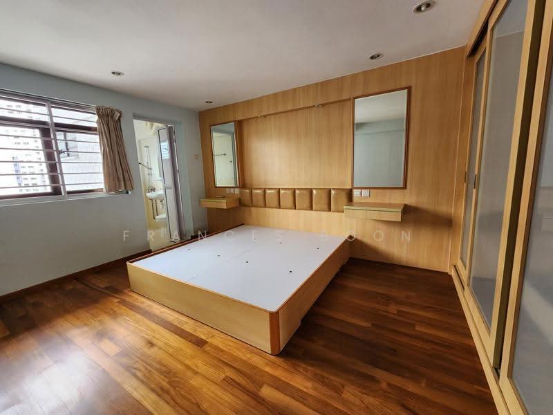126 Bishan Street 12, 126 Bishan Street 12, Ang Mo Kio / Bishan / Thomson, 3 Bedrooms, 1,302 sqft, HDB Flat For Rent, by Frances Boon, 500258362 - Master Bedroom - PropertyGuru.com.sg