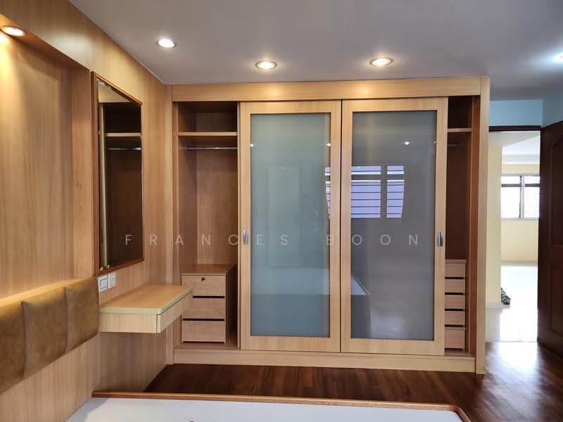 126 Bishan Street 12, 126 Bishan Street 12, Ang Mo Kio / Bishan / Thomson, 3 Bedrooms, 1,302 sqft, HDB Flat For Rent, by Frances Boon, 500258362 - Master Bedroom Wardrobe - PropertyGuru.com.sg