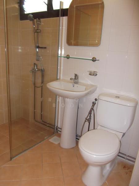 126 Bishan Street 12, 126 Bishan Street 12, Ang Mo Kio / Bishan / Thomson, 3 Bedrooms, 1,302 sqft, HDB Flat For Rent, by Frances Boon, 500258362 - Bathroom - PropertyGuru.com.sg