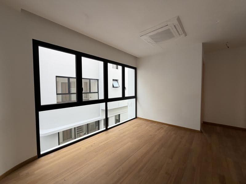 Brand New & Freehold Bungalow, 4 levels with Lift and Pool, big for 3 generations!, near Siglap centre/MRT, call 8130 3636 to view now!, East Coast / Marine Parade, 6 Bedrooms, 9,280 sqft, Bungalow House For Sale, by Kim Yan 金燕, 500258371 - Interior - PropertyGuru.com.sg