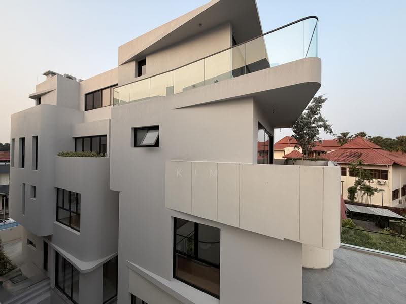Brand New & Freehold Bungalow, 4 levels with Lift and Pool, big for 3 generations!, near Siglap centre/MRT, call 8130 3636 to view now!, East Coast / Marine Parade, 6 Bedrooms, 9,280 sqft, Bungalow House For Sale, by Kim Yan 金燕, 500258371 - Exterior - PropertyGuru.com.sg