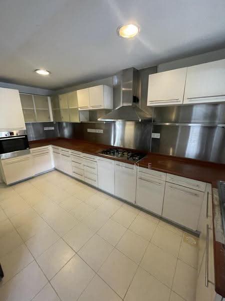 Clementi Green, Clementi Crescent, Clementi Park / Upper Bukit Timah, 5 Bedrooms, 6,500 sqft, Semi-Detached House For Rent, by Corinne Tham, 500258374 - Kitchen - PropertyGuru.com.sg