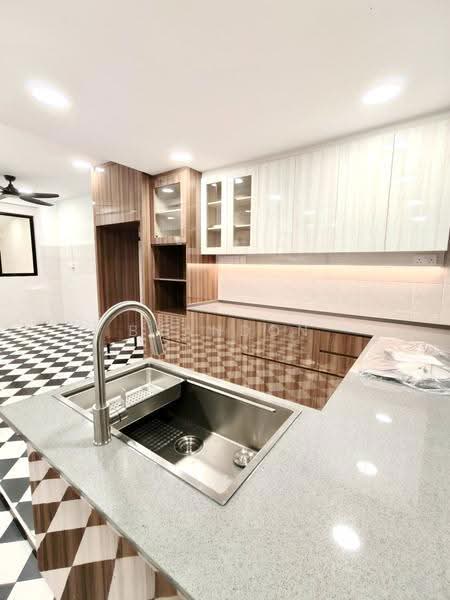 Seaside Park, East Coast / Marine Parade, 3 Bedrooms, 2,000 sqft, Terraced House For Rent, by Brandon Zheng 郑祺宝, 500258378 - Kitchen - PropertyGuru.com.sg