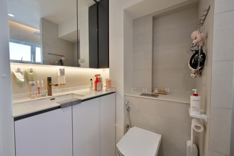 363 Woodlands Avenue 5, 363 Woodlands Avenue 5, Admiralty / Woodlands, 3 Bedrooms, 1,098 sqft, HDB Flat For Sale, by Marcus Chan, 500258396 - Bathroom - PropertyGuru.com.sg