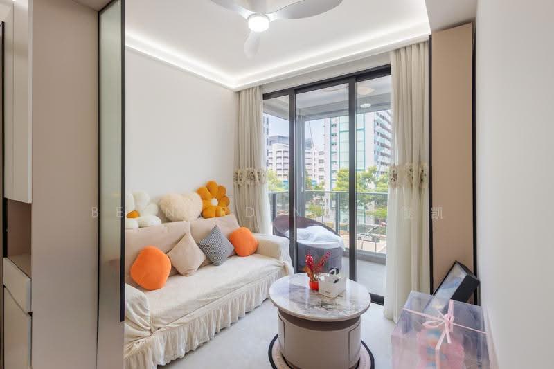 Penrose, 30 Sims Drive, Eunos / Geylang / Paya Lebar, 2 Bedrooms, 646 sqft, Condominium For Sale, by Bernard Ng 黄俊凯, 500258400 - Living Room - PropertyGuru.com.sg