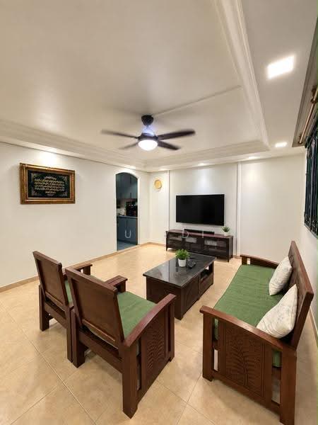 531 Hougang Avenue 6, 531 Hougang Avenue 6, Hougang / Punggol / Sengkang, 3 Bedrooms, 904 sqft, HDB Flat For Sale, by Rusydi Yusoff, 500258404 - Living Room - PropertyGuru.com.sg