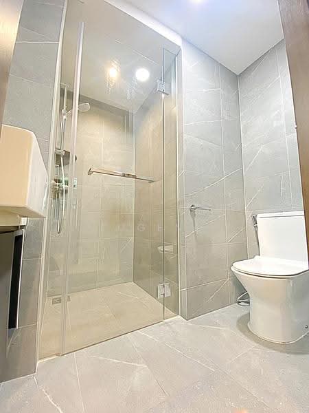 Riverfront Residences, 41 Hougang Avenue 7, Hougang / Punggol / Sengkang, 2 Bedrooms, 721 sqft, Condominium For Sale, by Eugene Chen, 500258425 - Bathroom - PropertyGuru.com.sg