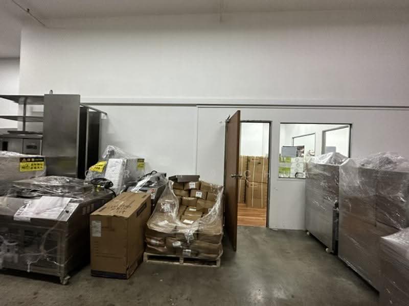 Toh Guan Centre, 21 Toh Guan Road East, Boon Lay / Jurong / Tuas, 1,367 sqft, Factory / Workshop (B2) For Sale, by Gary H S Chua, 500258448 - Interior - CommercialGuru.com.sg