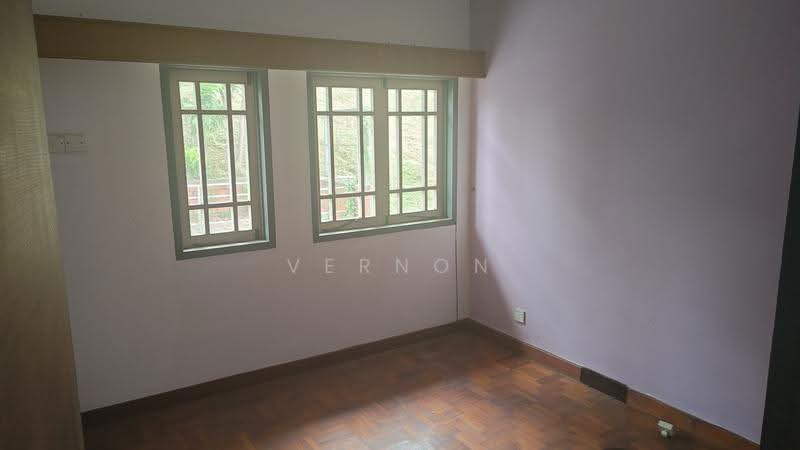 Unlisted House for Redevelopment.Facing greenery. Quiet and Peaceful, Tanglin / Holland / Bukit Timah, 3 Bedrooms, 2,497 sqft, Corner Terrace For Sale, by Vernon Teo, 500258456 - Interior - PropertyGuru.com.sg