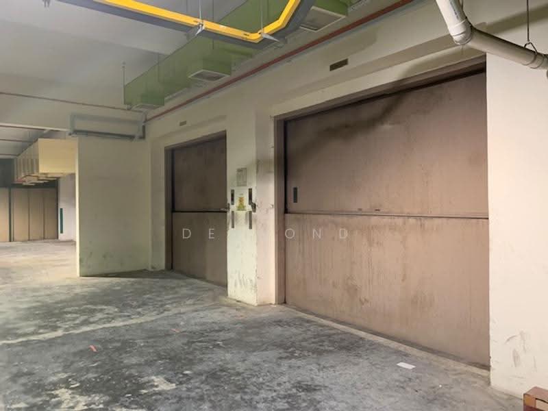 Ideal for storage, light industrial | Tai Seng MRT, Eunos / Geylang / Paya Lebar, 20,000 sqft, Warehouse For Rent, by Desmond Foo, 500258467 - Car Park - CommercialGuru.com.sg
