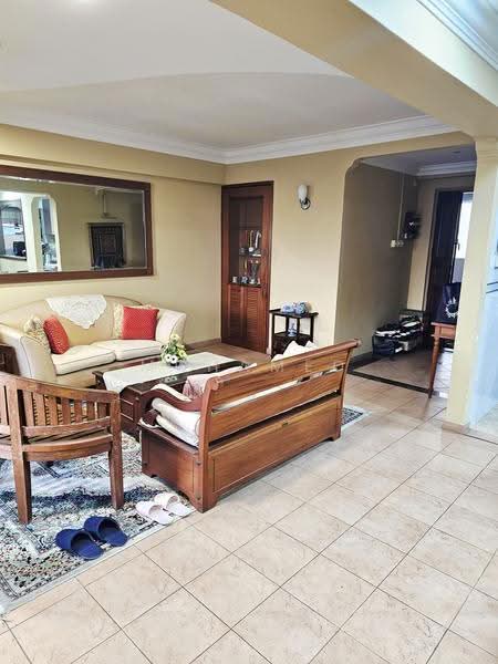 679 Choa Chu Kang Crescent, 679 Choa Chu Kang Crescent, Dairy Farm / Bukit Panjang / Choa Chu Kang, 3 Bedrooms, 1,323 sqft, HDB Flat For Sale, by Mohamed Shahril, 500258480 - Living Room - PropertyGuru.com.sg