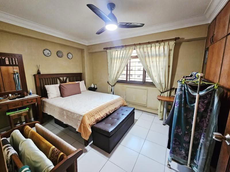679 Choa Chu Kang Crescent, 679 Choa Chu Kang Crescent, Dairy Farm / Bukit Panjang / Choa Chu Kang, 3 Bedrooms, 1,323 sqft, HDB Flat For Sale, by Mohamed Shahril, 500258480 - Bedroom - PropertyGuru.com.sg