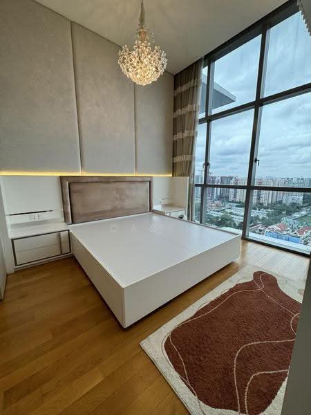 Duplex 4 bed within 10 min walk to Marine Parade MRt, Amber road, East Coast / Marine Parade, 4 Bedrooms, 2,906 sqft, Condominium For Rent, by Caren Tan, 500258486 - Bedroom - PropertyGuru.com.sg