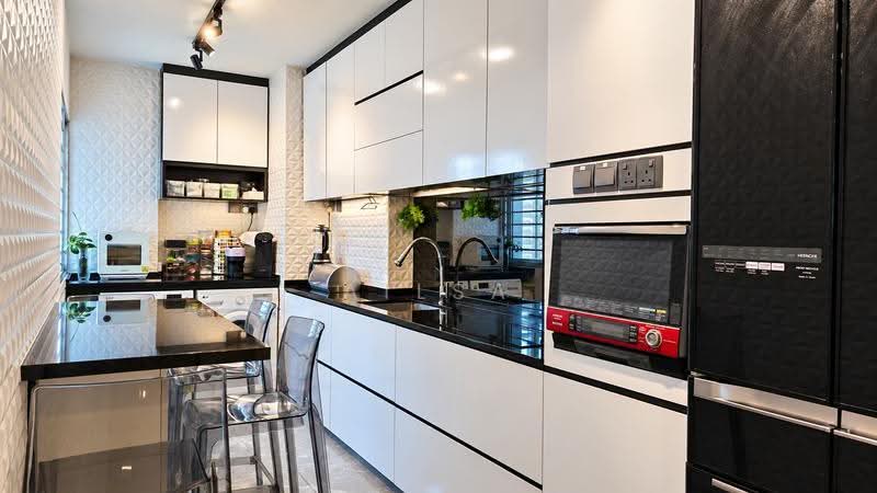 392 Bukit Batok West Avenue 5, 392 Bukit Batok West Avenue 5, Dairy Farm / Bukit Panjang / Choa Chu Kang, 3 Bedrooms, 990 sqft, HDB Flat For Sale, by Ailsa Ang, 500258502 - Kitchen - PropertyGuru.com.sg