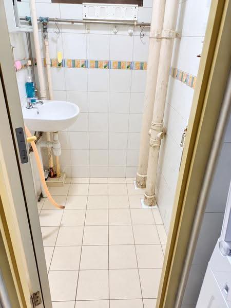 21 Chai Chee Road, 21 Chai Chee Road, Bedok / Upper East Coast, Room Rental, 120 sqft, HDB Flat For Rent, by Rachel Lau, 500258503 - Bathroom - PropertyGuru.com.sg