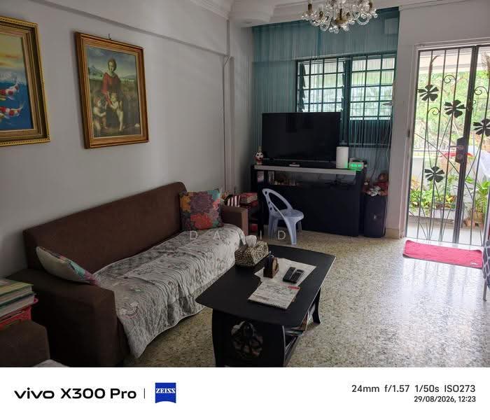 223 Ang Mo Kio Avenue 1, 223 Ang Mo Kio Avenue 1, Ang Mo Kio / Bishan / Thomson, Room Rental, 150 sqft, HDB Flat For Rent, by David Poh, 500258510 - Living Room - PropertyGuru.com.sg