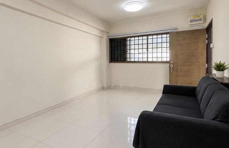 516 Jurong West Street 52, 516 Jurong West Street 52, Boon Lay / Jurong / Tuas, 2 Bedrooms, 797 sqft, HDB Flat For Sale, by James Lee, 500258512 - Living Room - PropertyGuru.com.sg