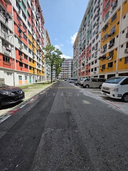 749 Jurong West Street 73, 749 Jurong West Street 73, Boon Lay / Jurong / Tuas, 3 Bedrooms, 1,119 sqft, HDB Flat For Sale, by Tracy Wang, 500258535 - Exterior - PropertyGuru.com.sg