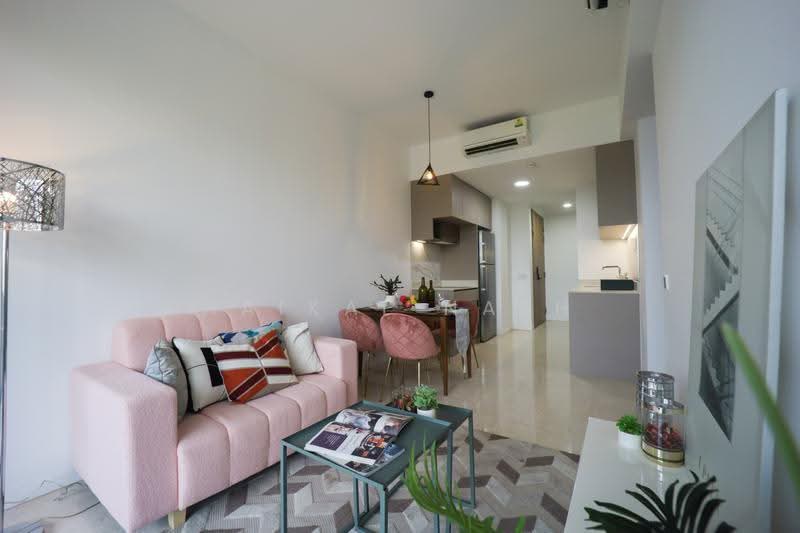 Verdale, 10 De Souza Avenue, Clementi Park / Upper Bukit Timah, 2 Bedrooms, 710 sqft, Condominium For Sale, by Haikal Nash, 500258540 - Living Room - PropertyGuru.com.sg