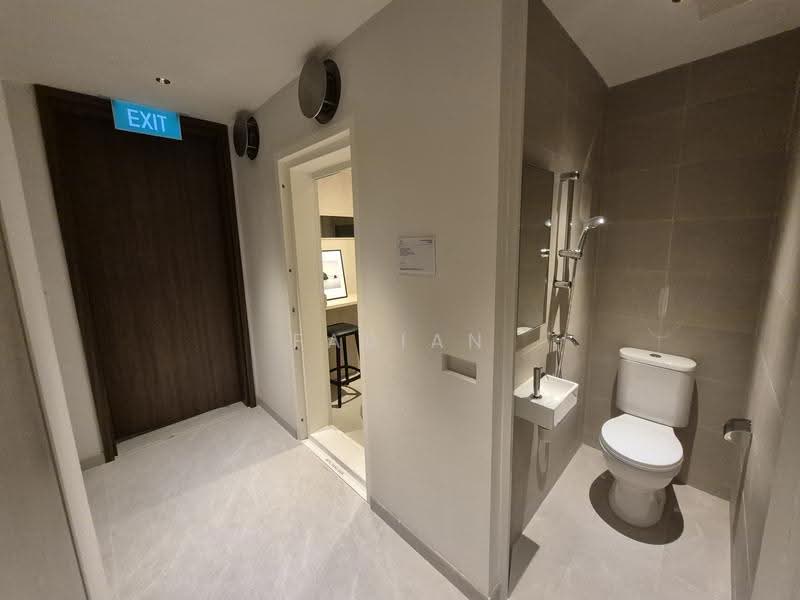 Undervalued Freehold, East Coast / Marine Parade, 5 Bedrooms, 1,905 sqft, Condominium For Sale, by Fabian Tan, 500258557 - Bathroom - PropertyGuru.com.sg
