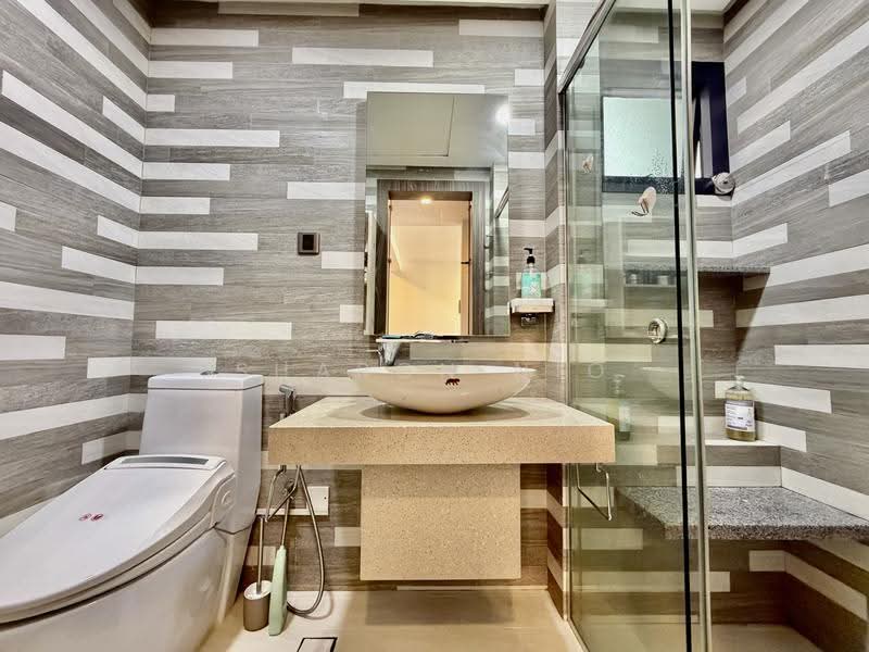 River Place, 62 Havelock Road, Alexandra / Commonwealth, 2 Bedrooms, 1,658 sqft, Condominium For Sale, by Sharon Nio, 500258572 - Bathroom - PropertyGuru.com.sg