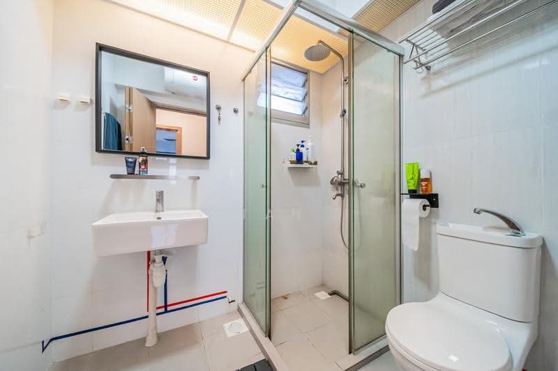 422B Northshore Drive, 422B Northshore Drive, Hougang / Punggol / Sengkang, 4 Bedrooms, 1,216 sqft, HDB Flat For Sale, by Tan Kwan Yick, 500258581 - Bathroom - PropertyGuru.com.sg