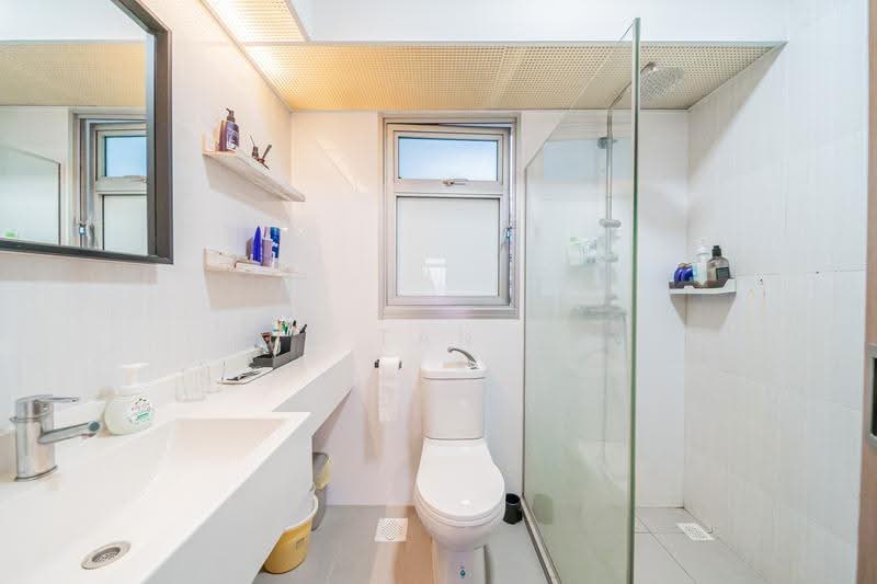 422B Northshore Drive, 422B Northshore Drive, Hougang / Punggol / Sengkang, 4 Bedrooms, 1,216 sqft, HDB Flat For Sale, by Tan Kwan Yick, 500258581 - Bathroom - PropertyGuru.com.sg
