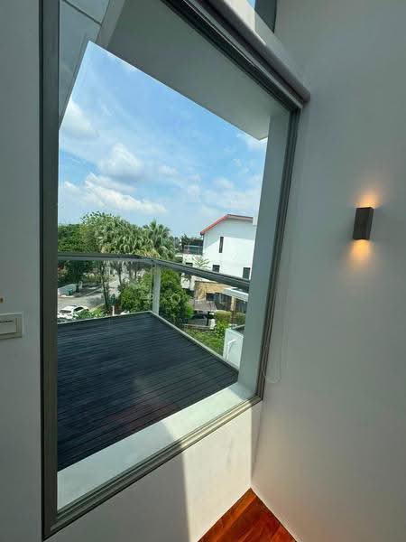 Vanda Crescent, Vanda Crescent, Newton / Novena, 5 Bedrooms, 4,842 sqft, Semi-Detached House For Sale, by Polly Ning 甯麗雄, 500258615 - Balcony - PropertyGuru.com.sg