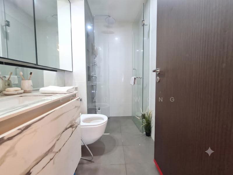 The Lilium, 33 How Sun Road, Hougang / Punggol / Sengkang, 4 Bedrooms, 1,356 sqft, Condominium For Sale, by Leonard Wong, 500258619 - Bathroom - PropertyGuru.com.sg