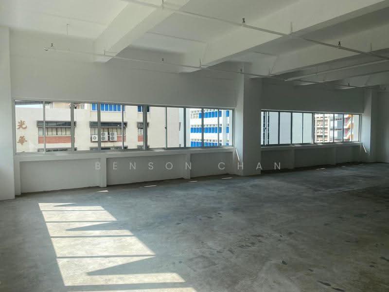 Below $2psf warehouse 1500-9999sf available bensonchan9o36.5ooo, Genting lane, Eunos / Geylang / Paya Lebar, 4,000 sqft, Warehouse For Rent, by Benson Chan, 500258626 - Interior - CommercialGuru.com.sg