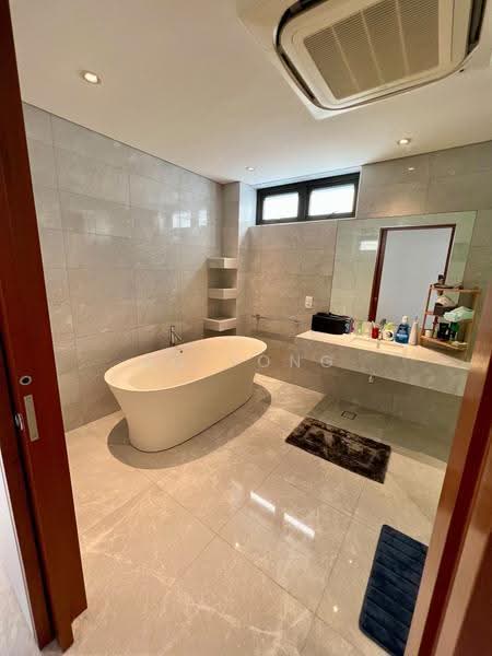 Braddell Heights Estate, Matlock Rise, Macpherson / Potong Pasir, 8 Bedrooms, 6,000 sqft, Bungalow House For Rent, by SG Yong, 500258669 - Bathroom - PropertyGuru.com.sg