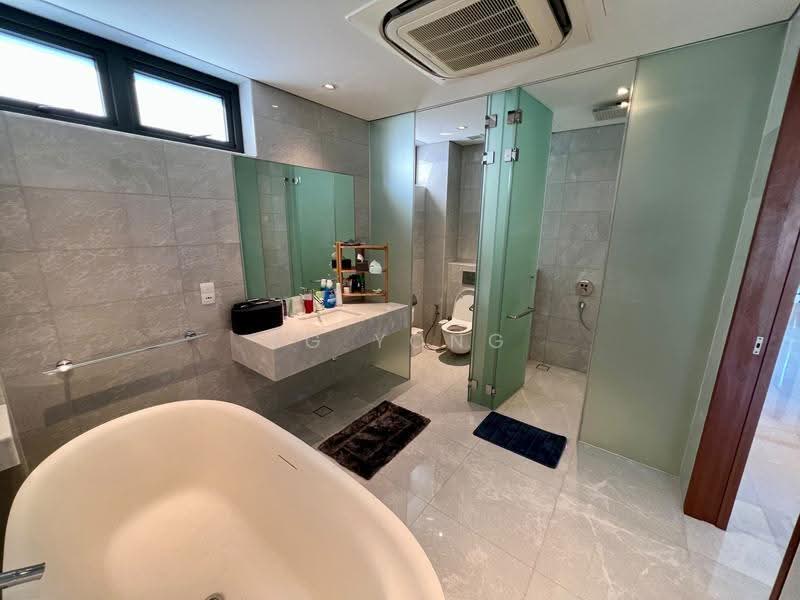 Braddell Heights Estate, Matlock Rise, Macpherson / Potong Pasir, 8 Bedrooms, 6,000 sqft, Bungalow House For Rent, by SG Yong, 500258669 - Bathroom - PropertyGuru.com.sg