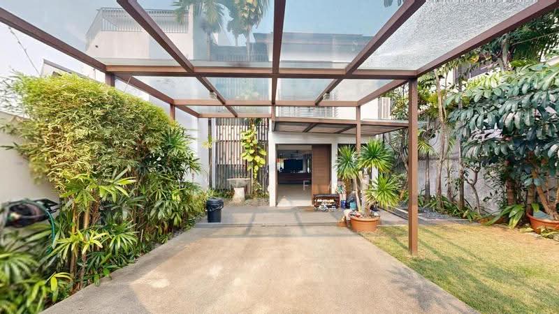 Freehold Corner Terrace within 1km to 2 Popular Primary Schools, Paya Lebar Cresent, Lor Ah Soo, Tai Keng Gardens, Upper Paya Lebar Road, Hougang / Punggol / Sengkang, 5 Bedrooms, 3,700 sqft, Corner Terrace For Sale, by Fann Fan, 500258688 - Exterior - PropertyGuru.com.sg