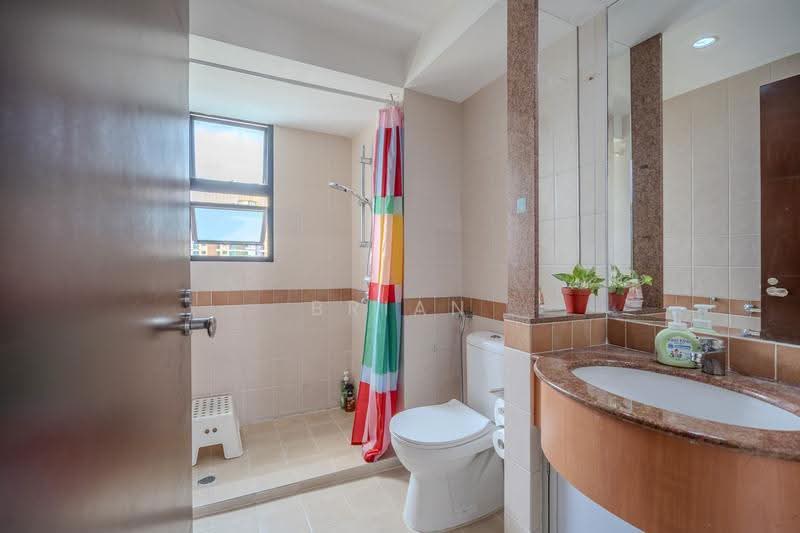 Woodsvale, 11 Woodlands Drive 72, Admiralty / Woodlands, 3 Bedrooms, 1,292 sqft, Condominium For Sale, by Brian Lee, 500258692 - Bathroom - PropertyGuru.com.sg