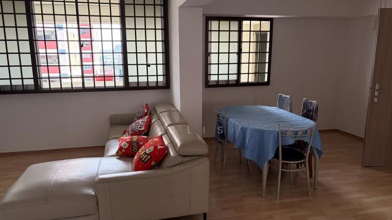205 Bishan Street 23, 205 Bishan Street 23, Ang Mo Kio / Bishan / Thomson, Room Rental, 100 sqft, HDB Flat For Rent, by Lilis Ho Yan Li, 500258705 - Living Room - PropertyGuru.com.sg