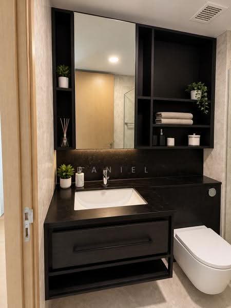 Haus On Handy, 28 Handy Road, Orchard / River Valley, 2 Bedrooms, 624 sqft, Condominium For Sale, by Daniel Ong, 500258716 - Bathroom - PropertyGuru.com.sg