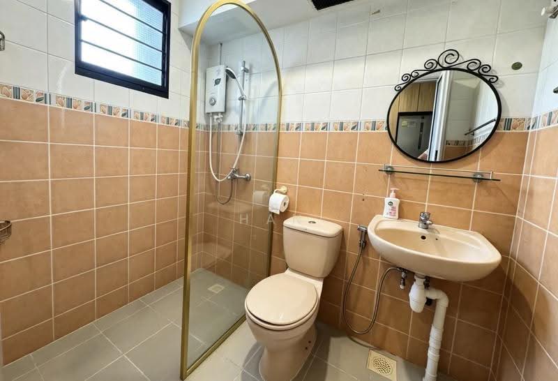 984C Buangkok Link, 984C Buangkok Link, Hougang / Punggol / Sengkang, 3 Bedrooms, 969 sqft, HDB Flat For Rent, by Han Yijie, 500258727 - Bathroom - PropertyGuru.com.sg