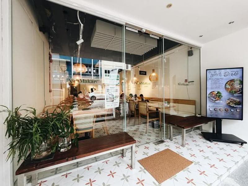 CHEAP BOUTIQUE HOTEL! Below $1M/Key Near Clarke Quay MRT, Hongkong street | Clark Quay | Boat Quay, Boat Quay / Raffles Place / Marina, 8,872 sqft, Shop / Shophouse For Sale, by Raelyn Lee, 500258745 - Entrance - CommercialGuru.com.sg