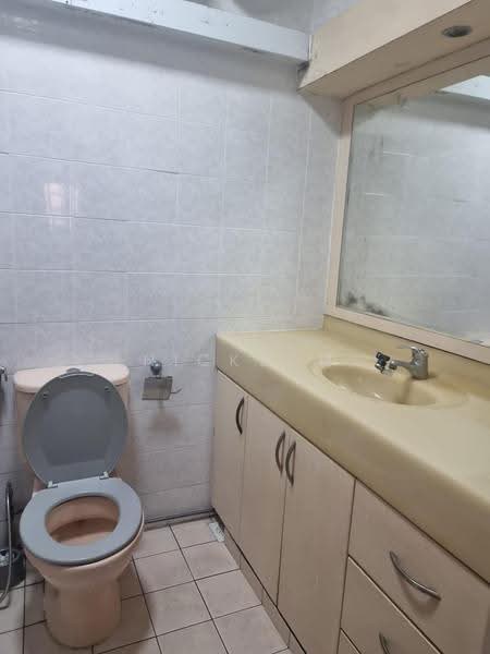 Master Bedroom for rent in 17 Telok Blanks Crescent, 099, , Room Rental, 155 sqft, HDB Flat For Rent, by Nickson Guay, 500258762 - Bathroom - PropertyGuru.com.sg