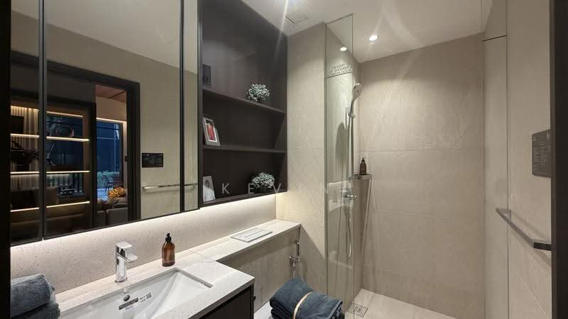 Springleaf Residence, 811 Upper Thomson Road, Mandai / Upper Thomson, 5 Bedrooms, 1,453 sqft, Condominium For Sale, by Kevin Tang, 500258765 - Bathroom - PropertyGuru.com.sg