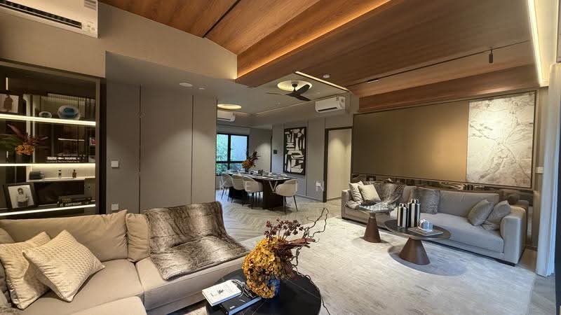 Springleaf Residence, 811 Upper Thomson Road, Mandai / Upper Thomson, 5 Bedrooms, 1,453 sqft, Condominium For Sale, by Kevin Tang, 500258765 - Living Room - PropertyGuru.com.sg