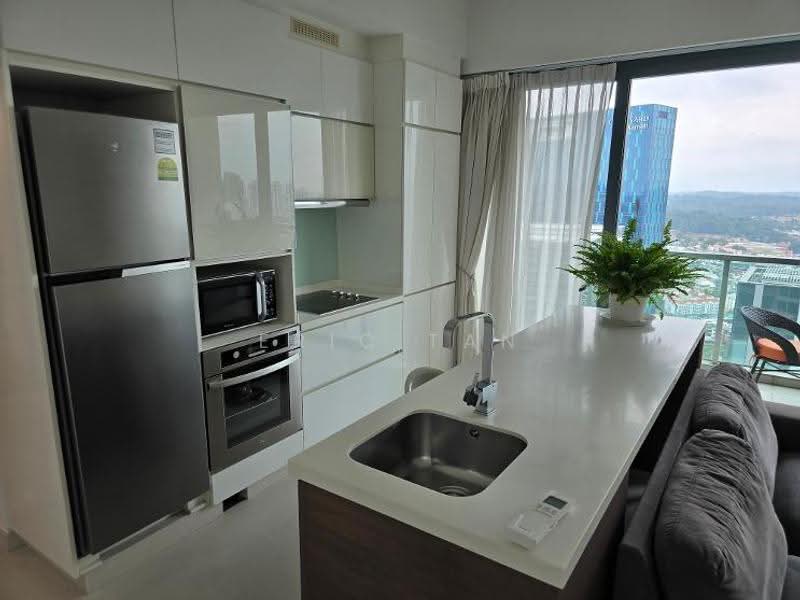 Soleil @ Sinaran, 2 Sinaran Drive, Newton / Novena, 2 Bedrooms, 936 sqft, Condominium For Rent, by Eric Tan, 500258792 - Kitchen - PropertyGuru.com.sg