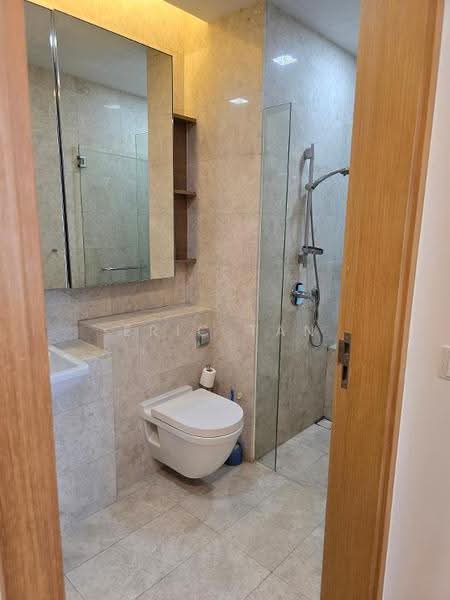 Soleil @ Sinaran, 2 Sinaran Drive, Newton / Novena, 2 Bedrooms, 936 sqft, Condominium For Rent, by Eric Tan, 500258792 - Bathroom - PropertyGuru.com.sg