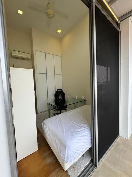 Katong Regency, 17 Tanjong Katong Road, East Coast / Marine Parade, 3 Bedrooms, 1,464 sqft, Condominium For Sale, by Dennis Lim, 500258797 - Bedroom - PropertyGuru.com.sg